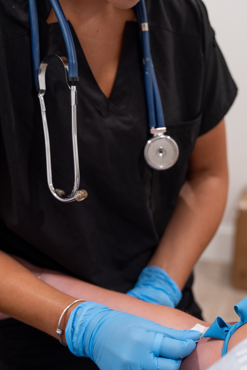 Commonwealth Clinical Services nurse providing skilled nursing care